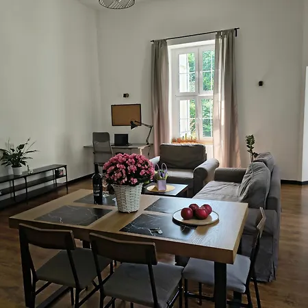 Palac Lubiechowo Apartment